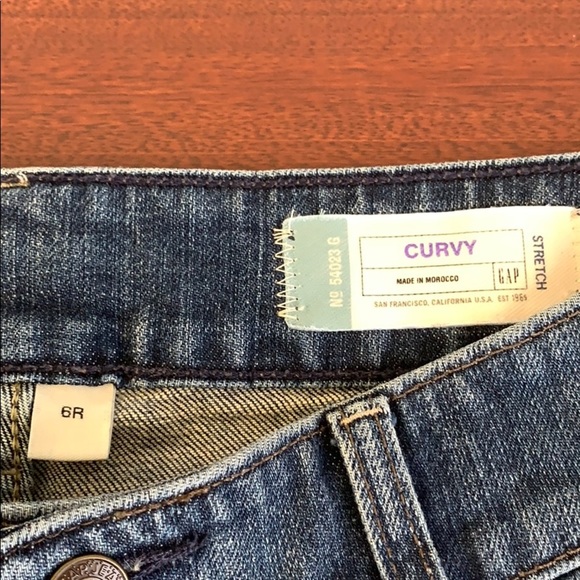 Gap stretch curvy jeans with flapsd - Picture 8 of 10